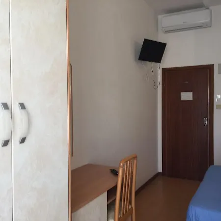 Ξενοδοχείο Bacco Rivazzurra Di Rimini