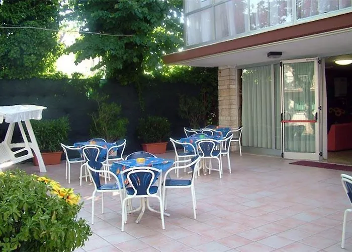 Bacco Hotel Rivazzurra Di Rimini