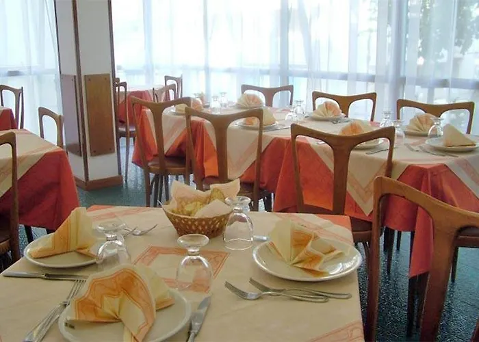Bacco Hotel 2*